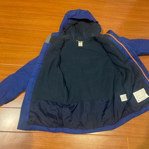 Boy’s Blue REI Jacket, great condition, size Small (8) in boys. 💙 - Picture 11 of 11